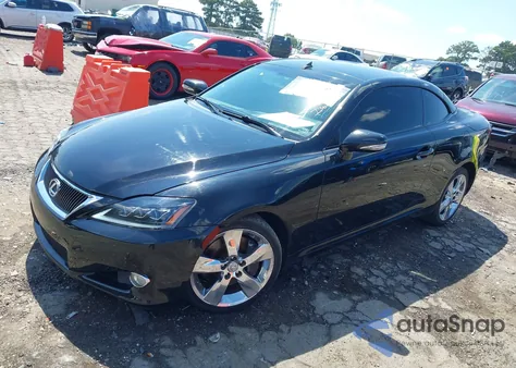 2010 Lexus Is 350C z USA, uszkodzony, nr VIN JTHFE2C27A2502688